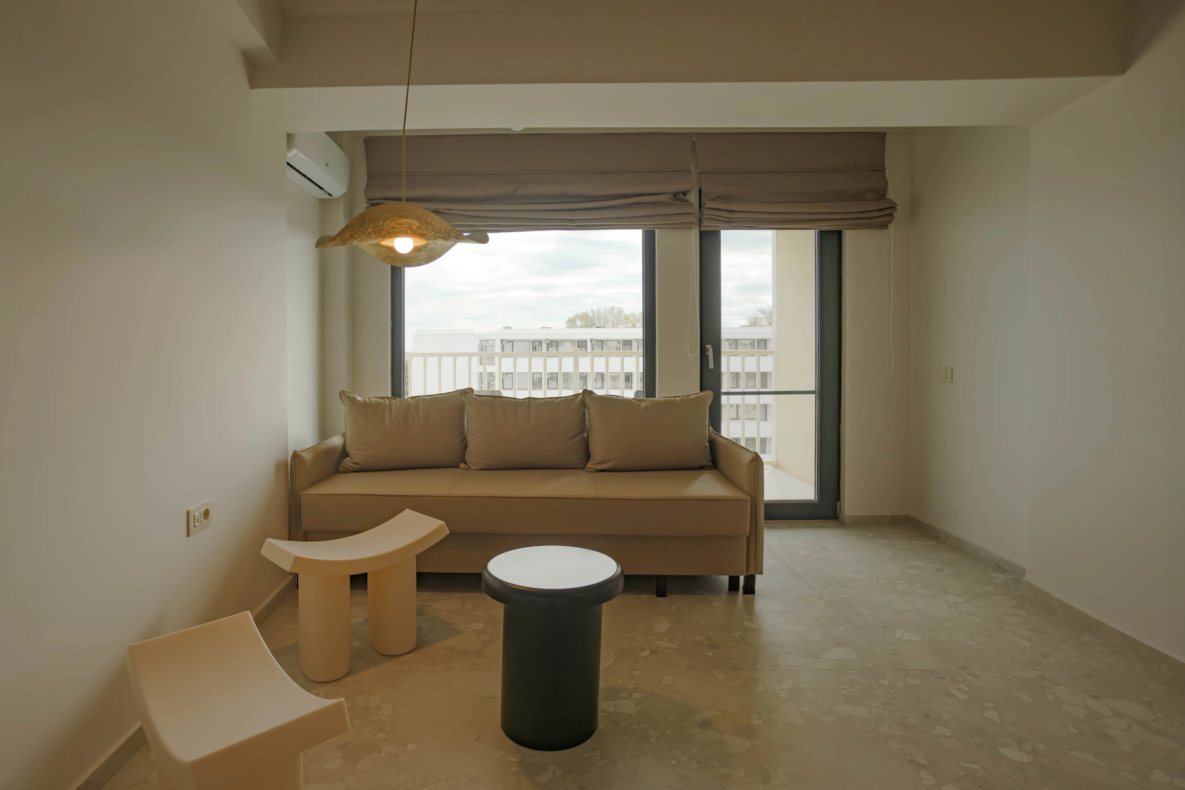 Vraja Mării by the Sea - Image 21