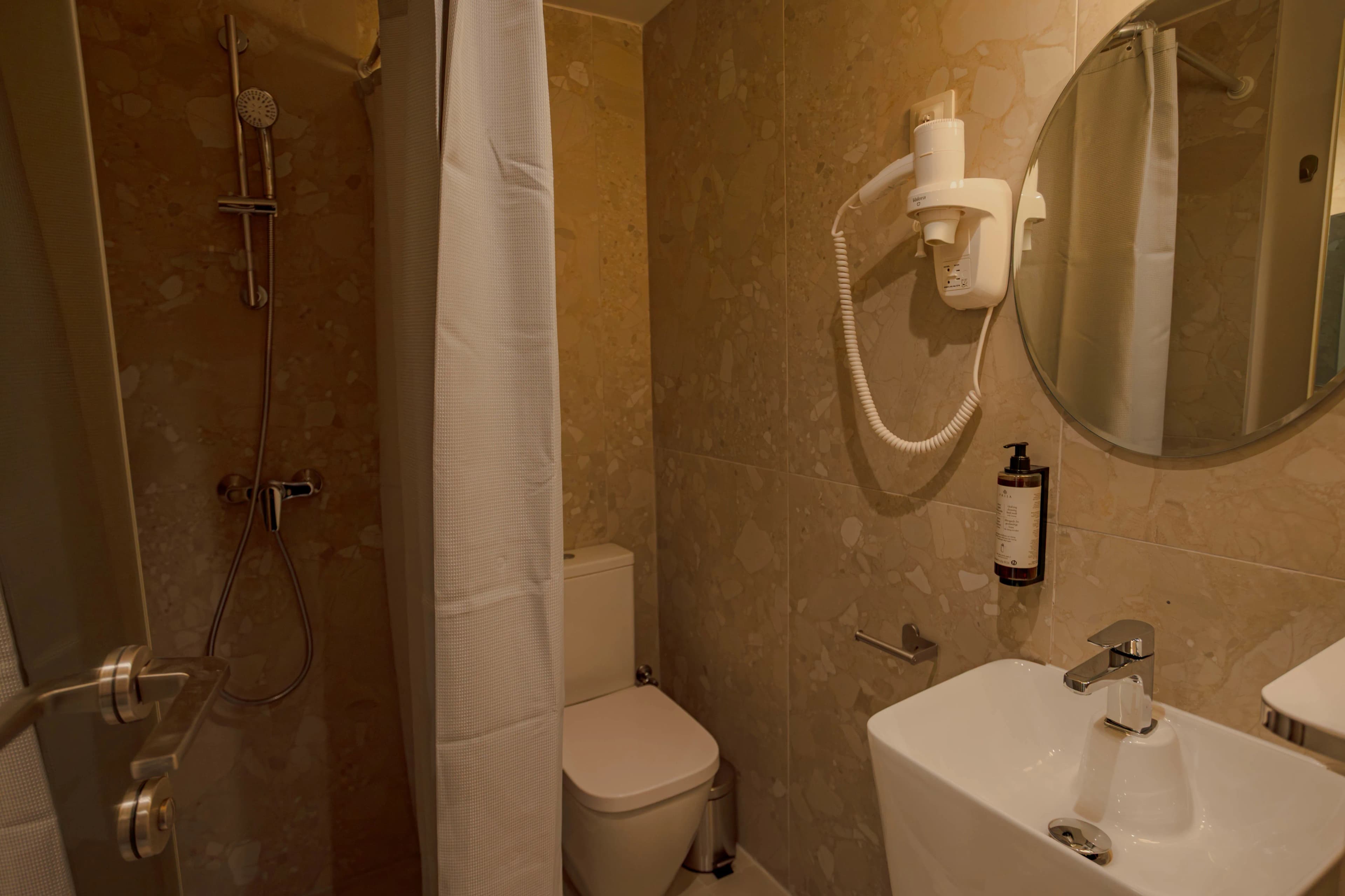 Vraja Mării by the Sea - Image 24