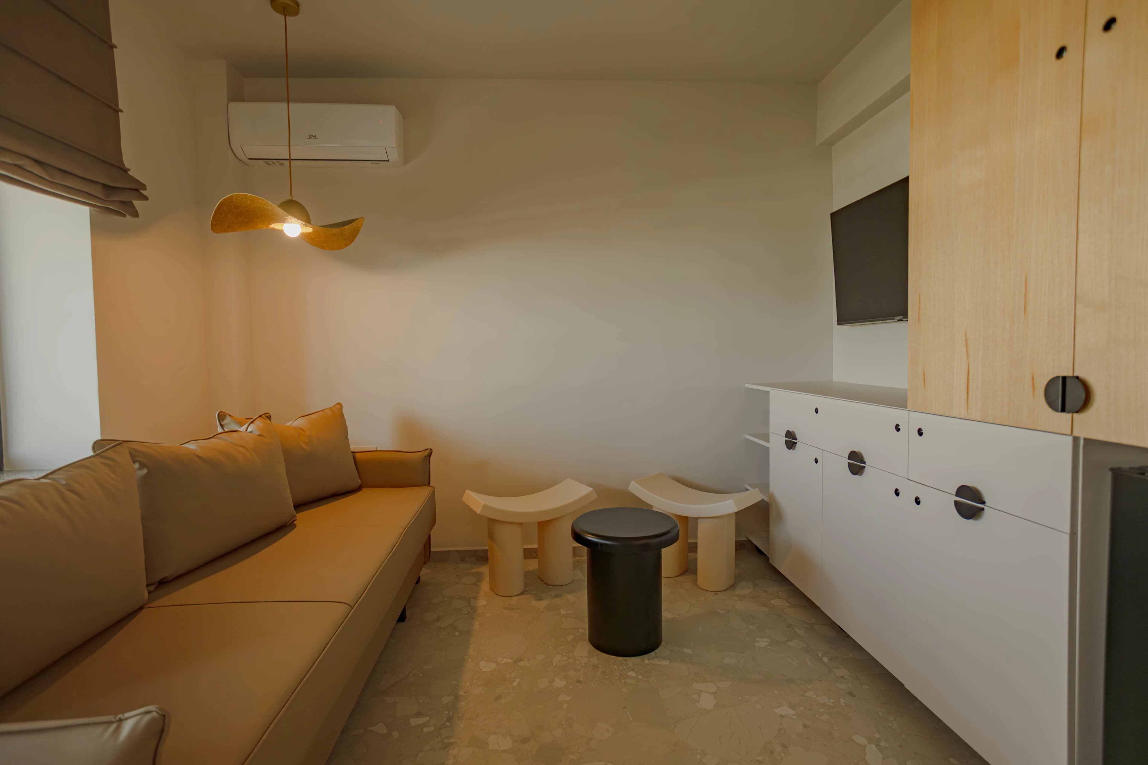 Vraja Mării by the Sea - Image 25