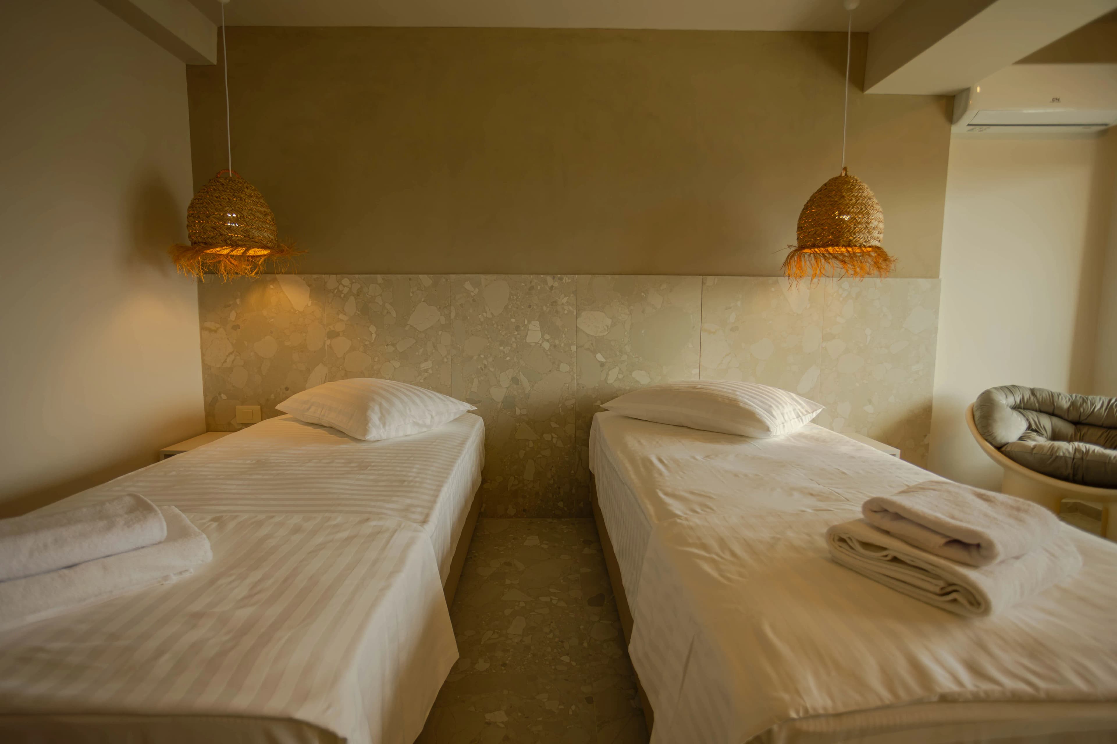 Vraja Mării by the Sea - Image 7