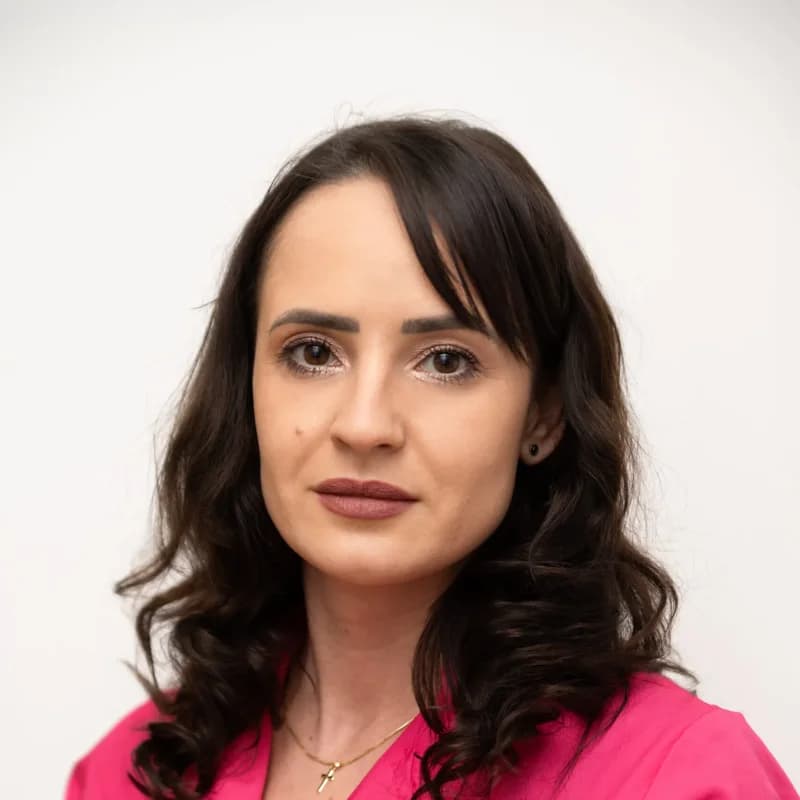 Stîngă Livia Elena